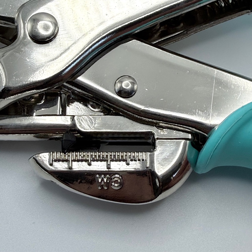 We R Memory Keepers Crop-A-Dile Hole Punch and Eyelet Setter Teal Handle - Picture 5 of 8